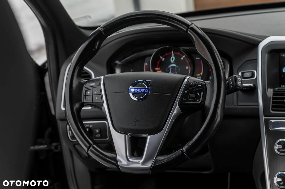 Volvo XC 60 D3 Geartronic Summum - 22