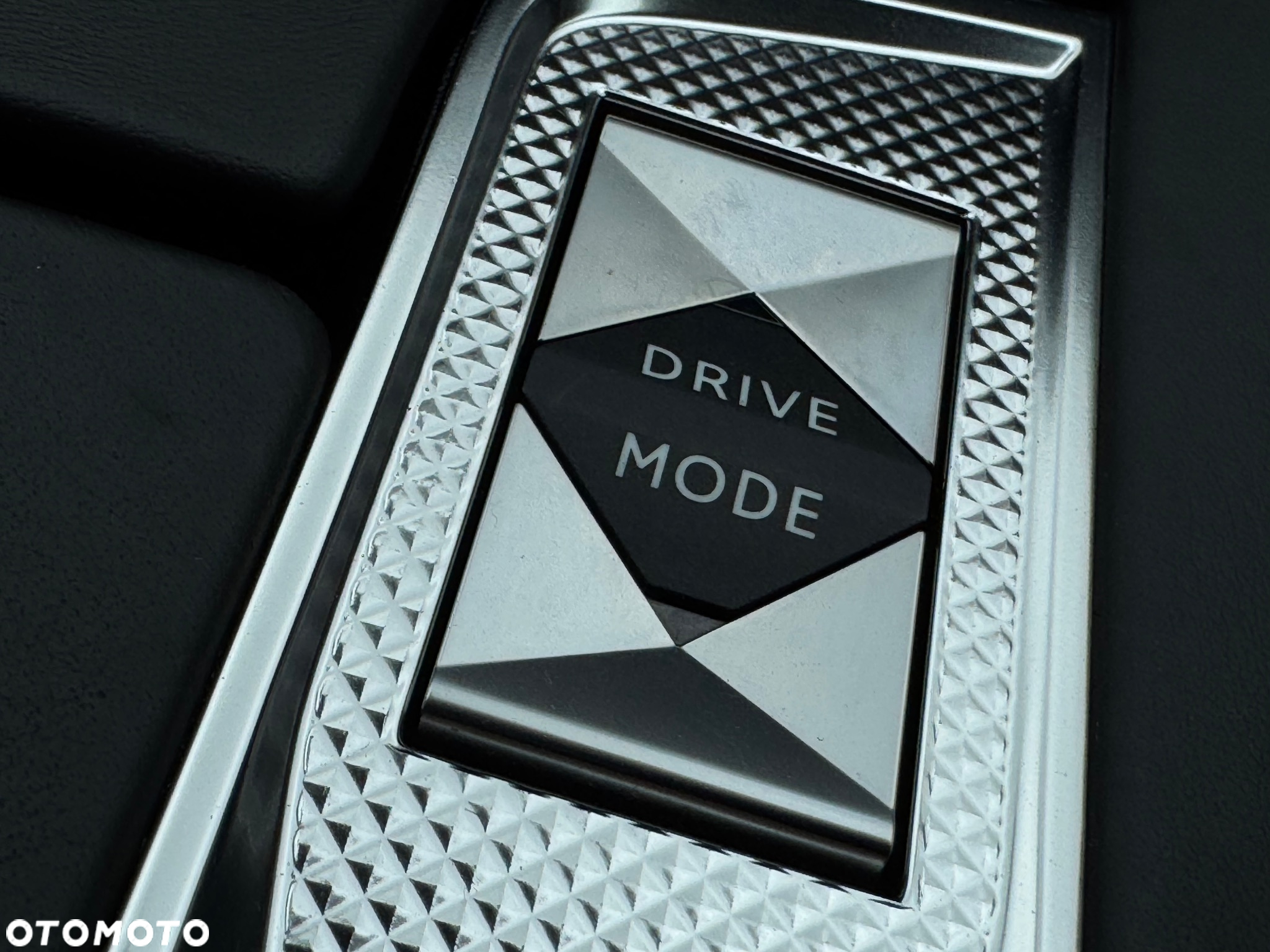 DS Automobiles DS 7 Crossback 1.6 E-Tense 4x4 Opera - 30