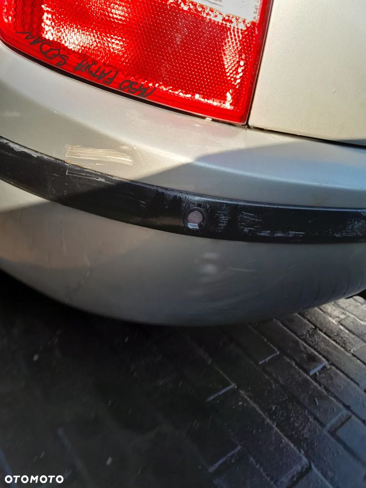 SKODA FABIA I ZDERZAK TYLNY SEDAN KOLOR: LF8H - 6