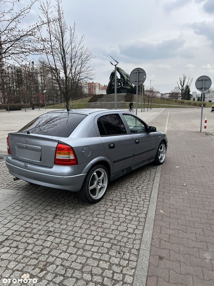 Opel Astra 1.6 Start - 1
