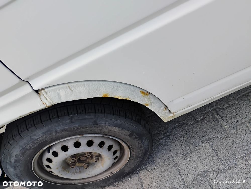 Volkswagen Transporter Escapade - 13