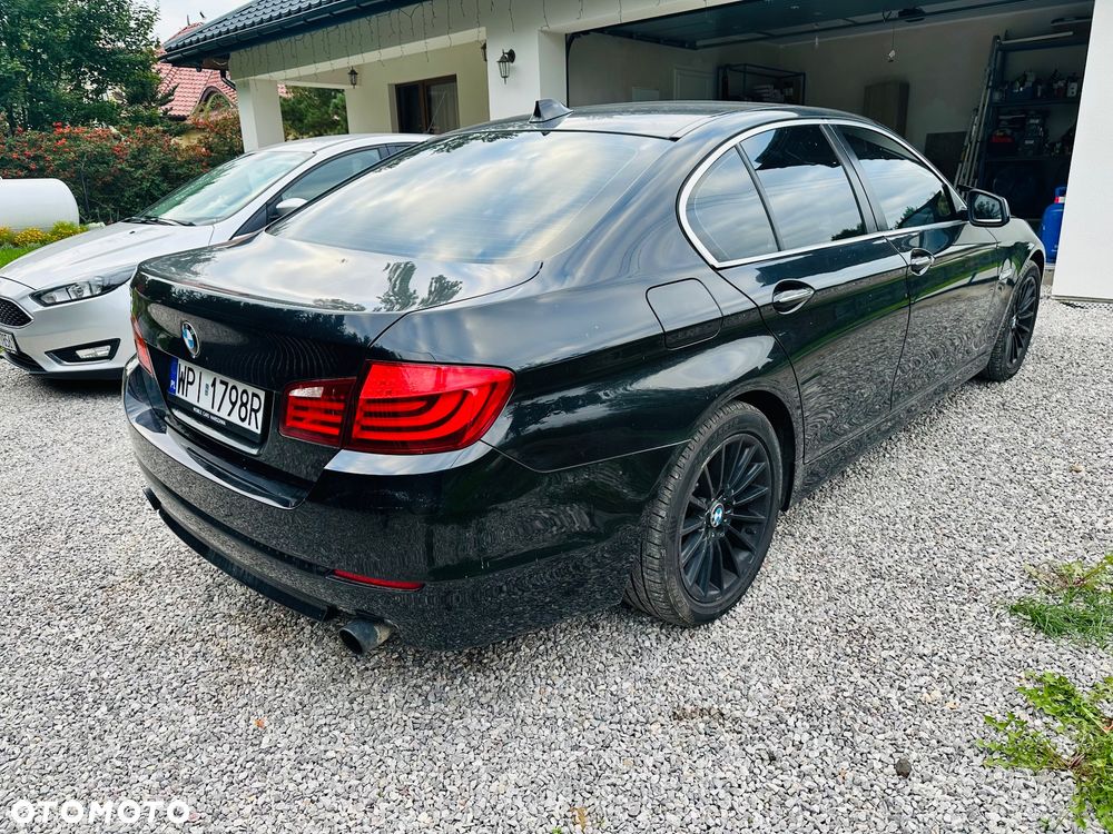BMW Seria 5 535i xDrive Luxury Line - 7