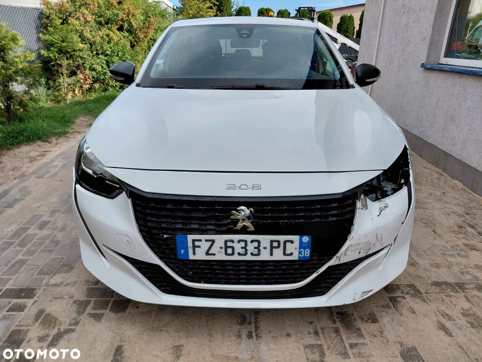 Peugeot 208 - 1