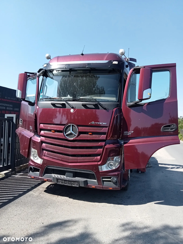 Kabina Mercedes-Benz Actros 1842 LS