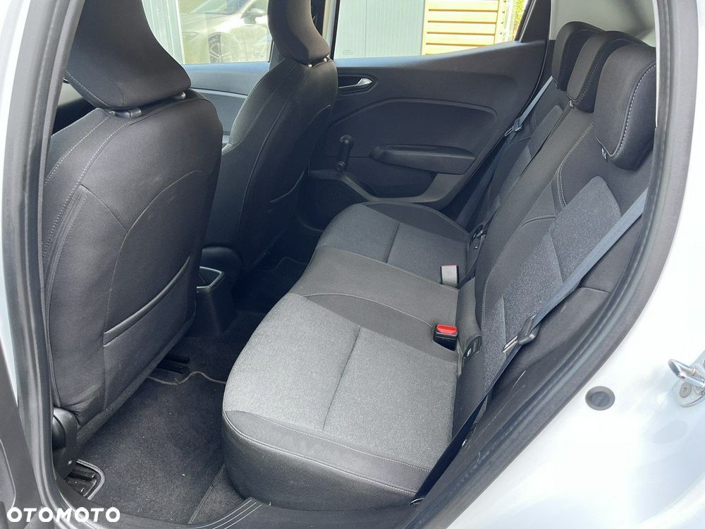 Renault Clio - 28
