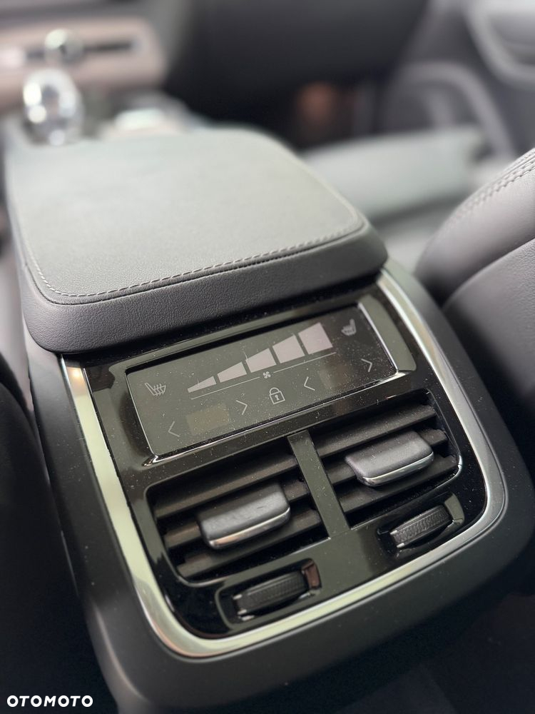 Volvo XC 90 - 12