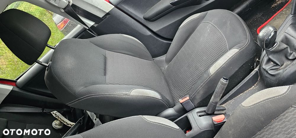 Peugeot 208 EPYD Lift wszystkie części potrzebujesz czegoś dzwoń cena silnika - 4