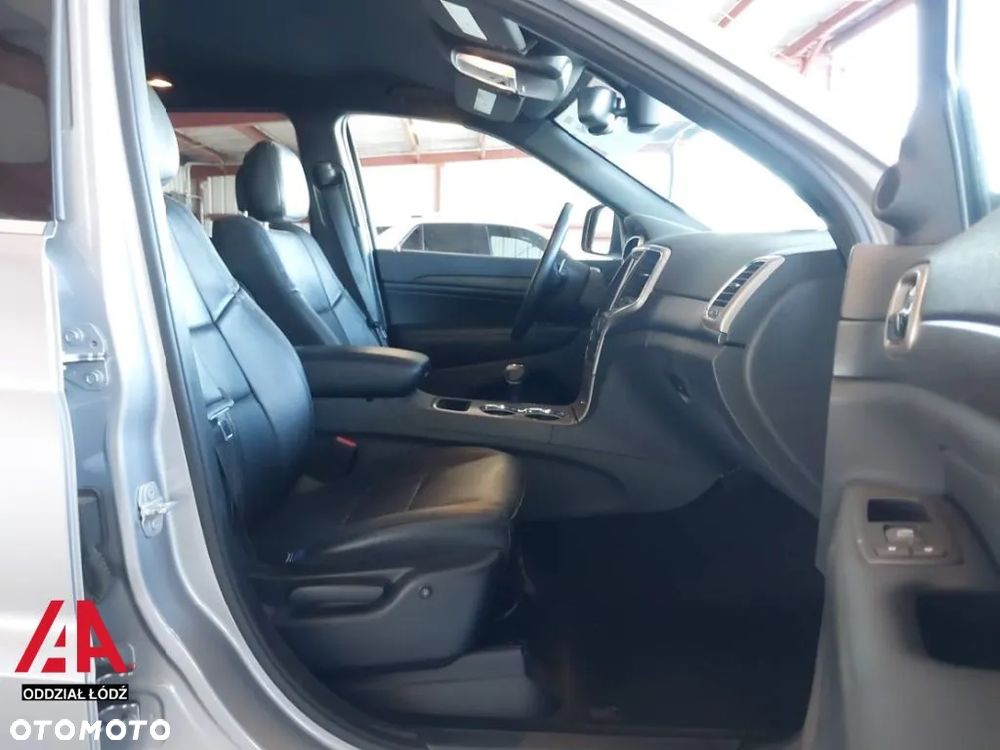 Jeep Grand Cherokee - 9