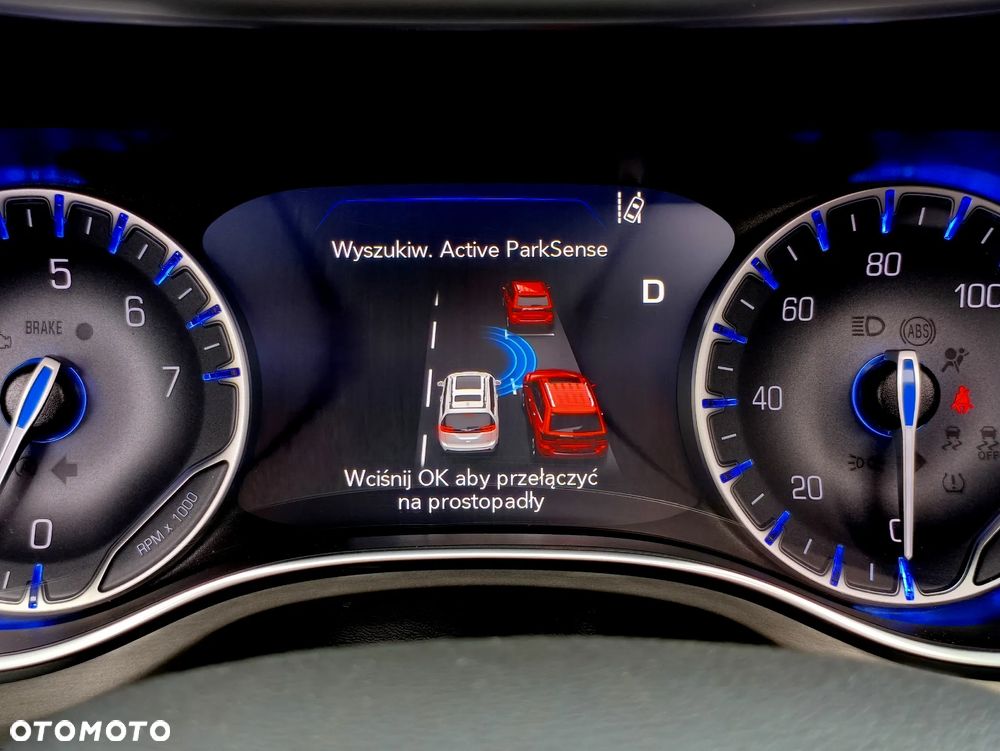 Chrysler Pacifica - 20