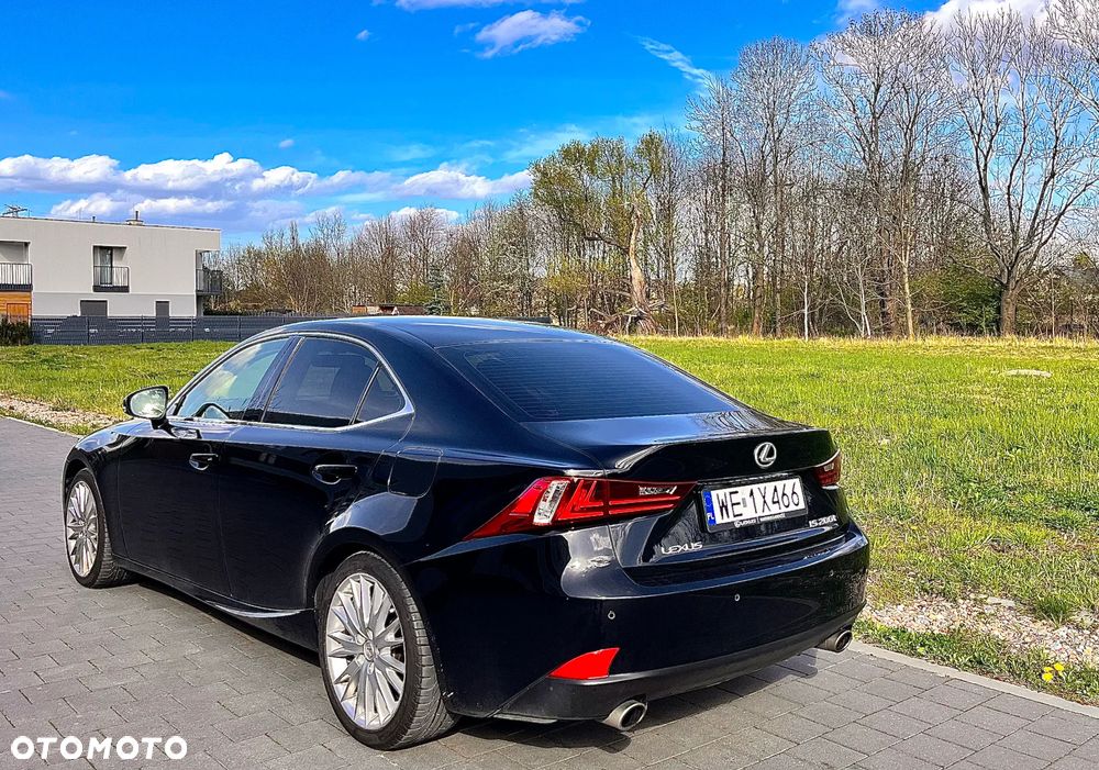Lexus IS 200t Elite - 6