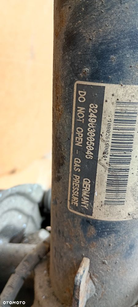 Zwrotnica amortyzator prawy przód przedni BMW I E81 E87 2.0i 6786018 - 11