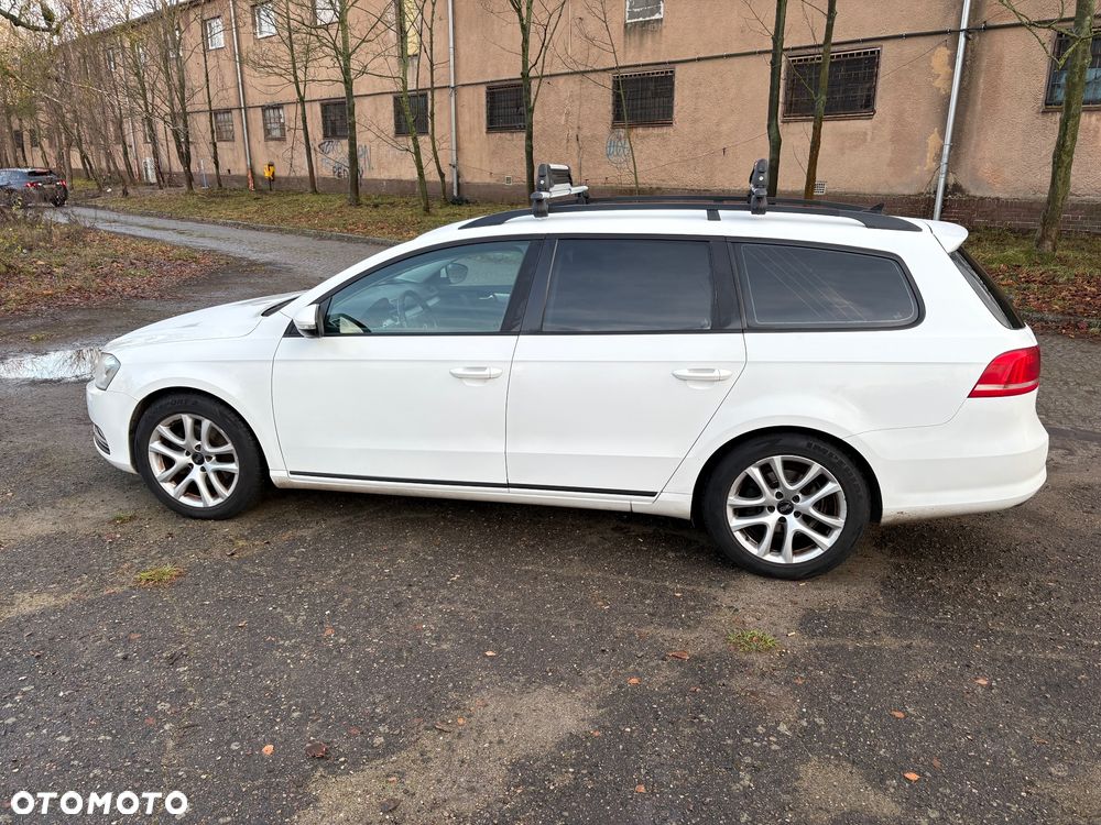 Volkswagen Passat 1.6 TDI Comfortline - 17