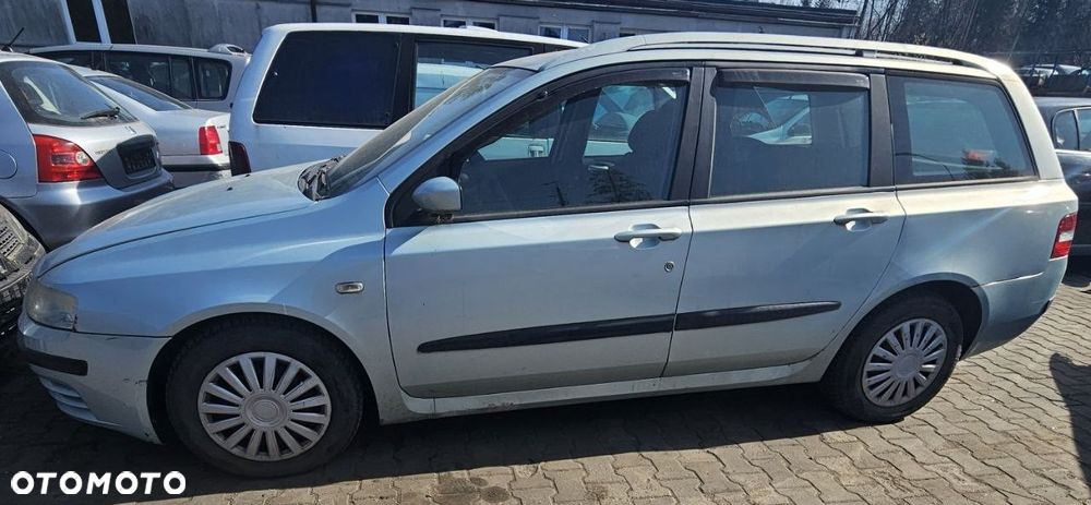 FIAT STILO SW 1.9 JTD, kombi 2006r 1,9 D 88 kW / 120 KM (kod lak: 745) pojazd na części: maska, zderzak, drzwi, szyby, lusterka, chłodnica ... - 2