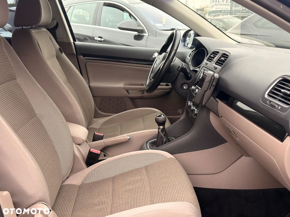 Volkswagen Golf 1.6 TDI DPF Style - 11