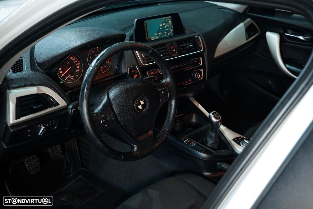 BMW 116 d Sport Line - 9