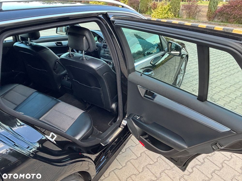 Mercedes-Benz Klasa C 200 CDI Avantgarde Edition - 32