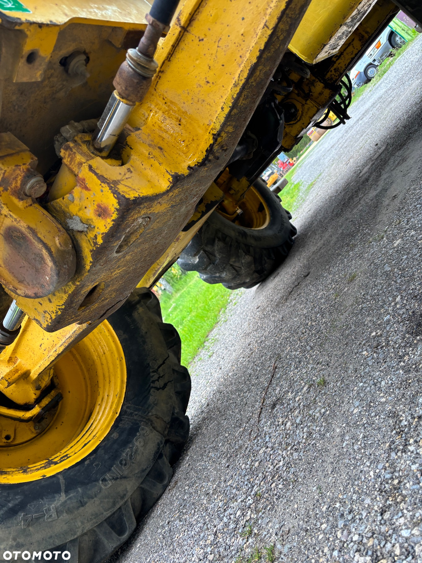 Komatsu WB 93 - 14