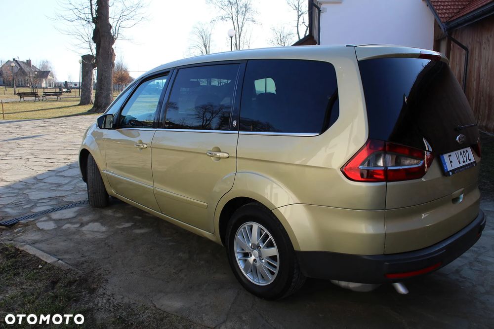 Ford Galaxy 1.8 TDCi Ghia - 12