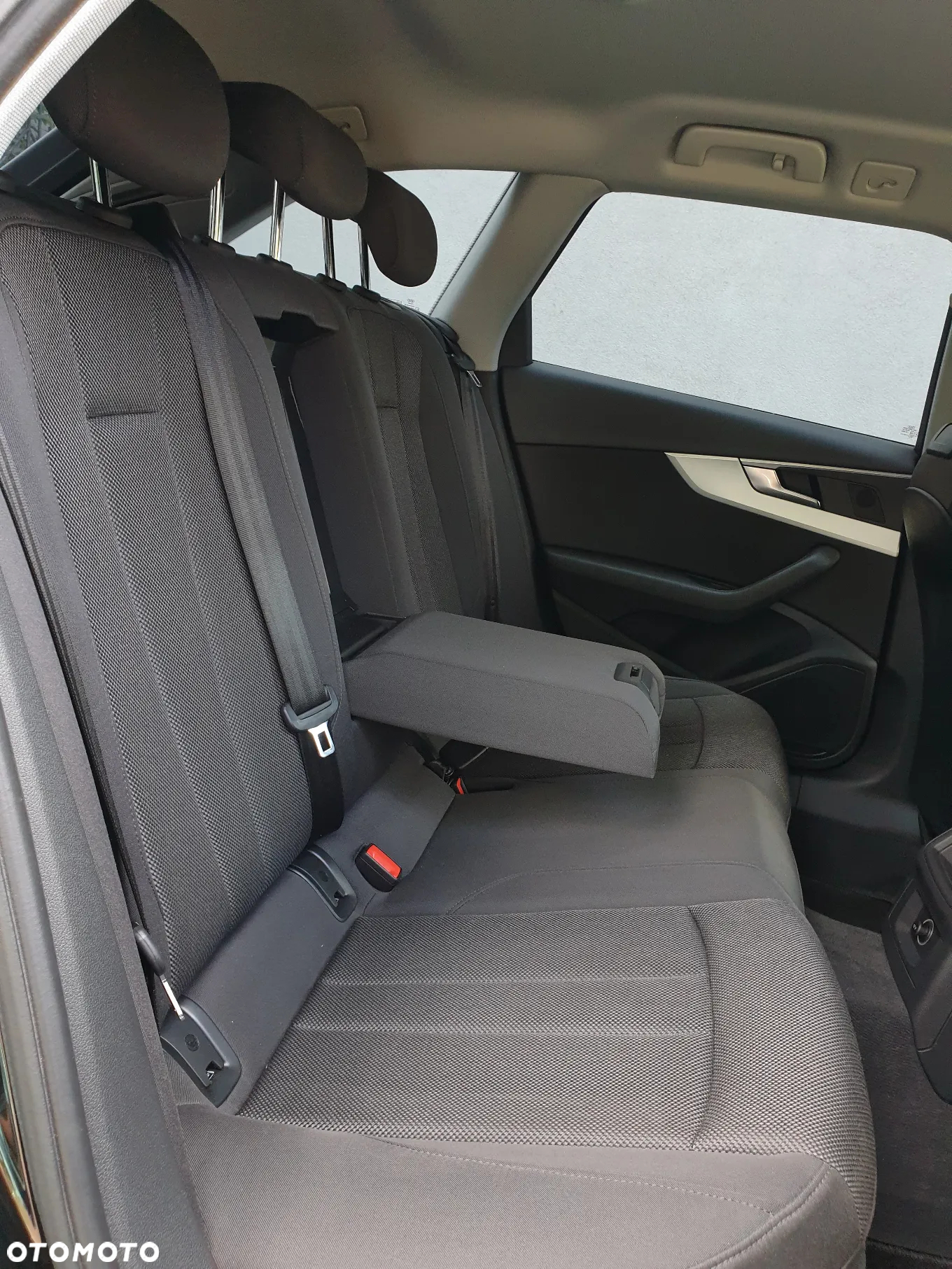 Audi A4 Avant 2.0 TDI ultra - 34