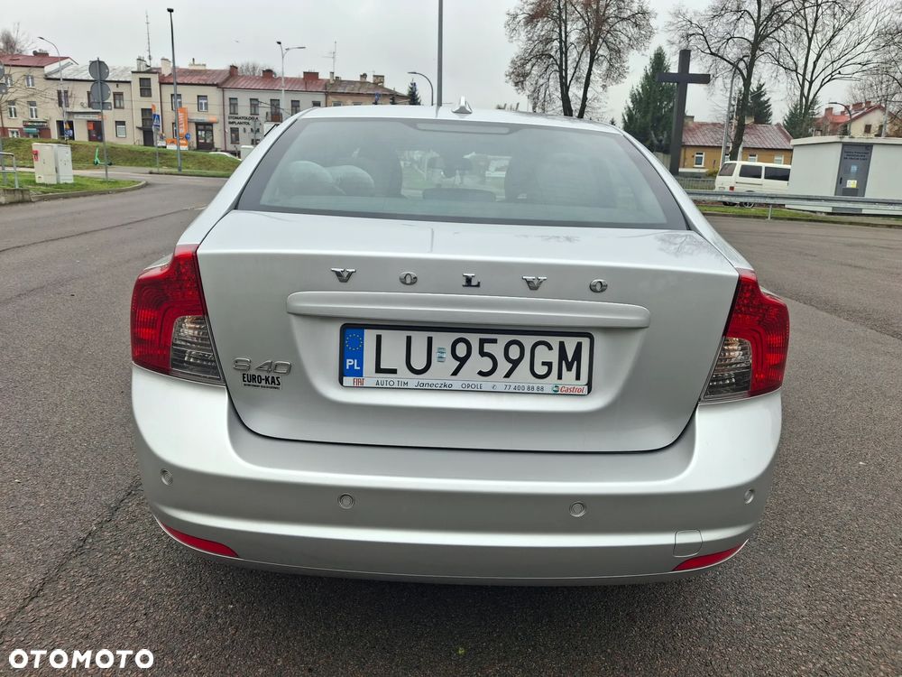 Volvo S40 2.0D Momentum - 4