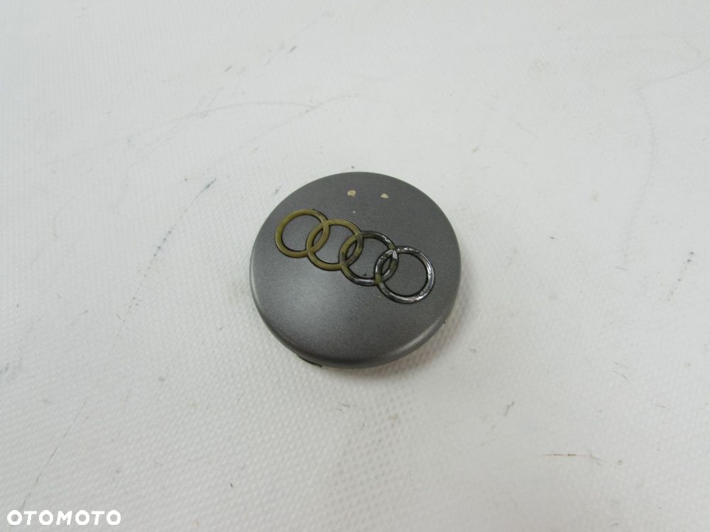 AUDI A3 A4 A6 DEKIELEK FELG  ALUMINIOWYCH 4B0601170 - 3