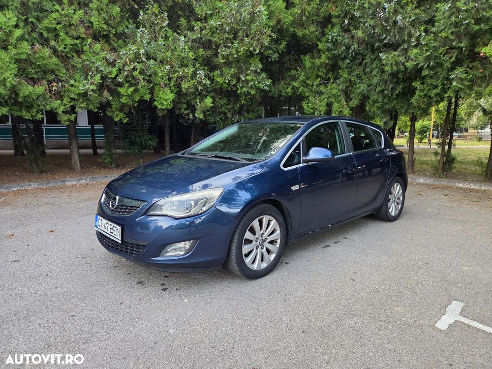 Opel Astra 1.7 CDTI Cosmo - 1