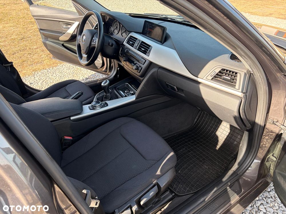 BMW Seria 3 316d - 8