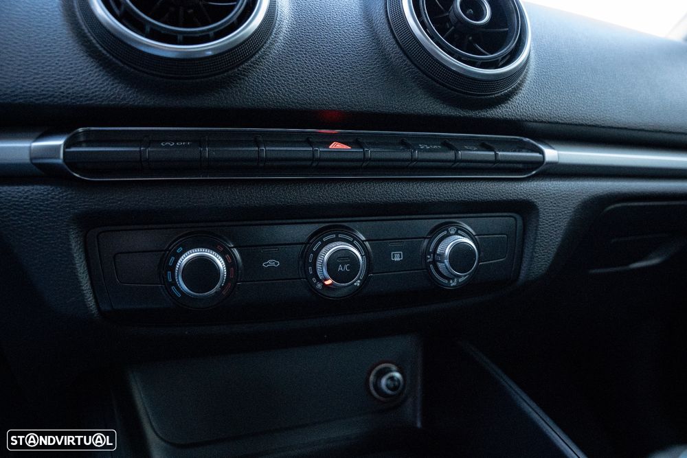 Audi A3 Sportback 1.6 TDI Attraction - 10