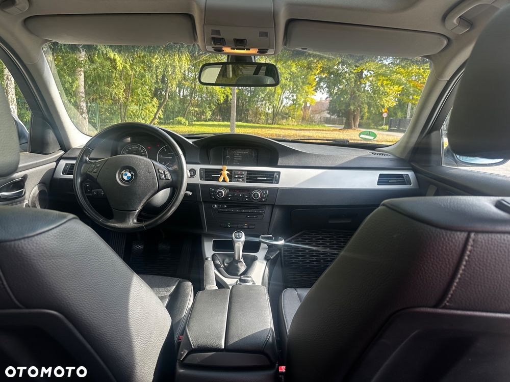 BMW Seria 3 - 35
