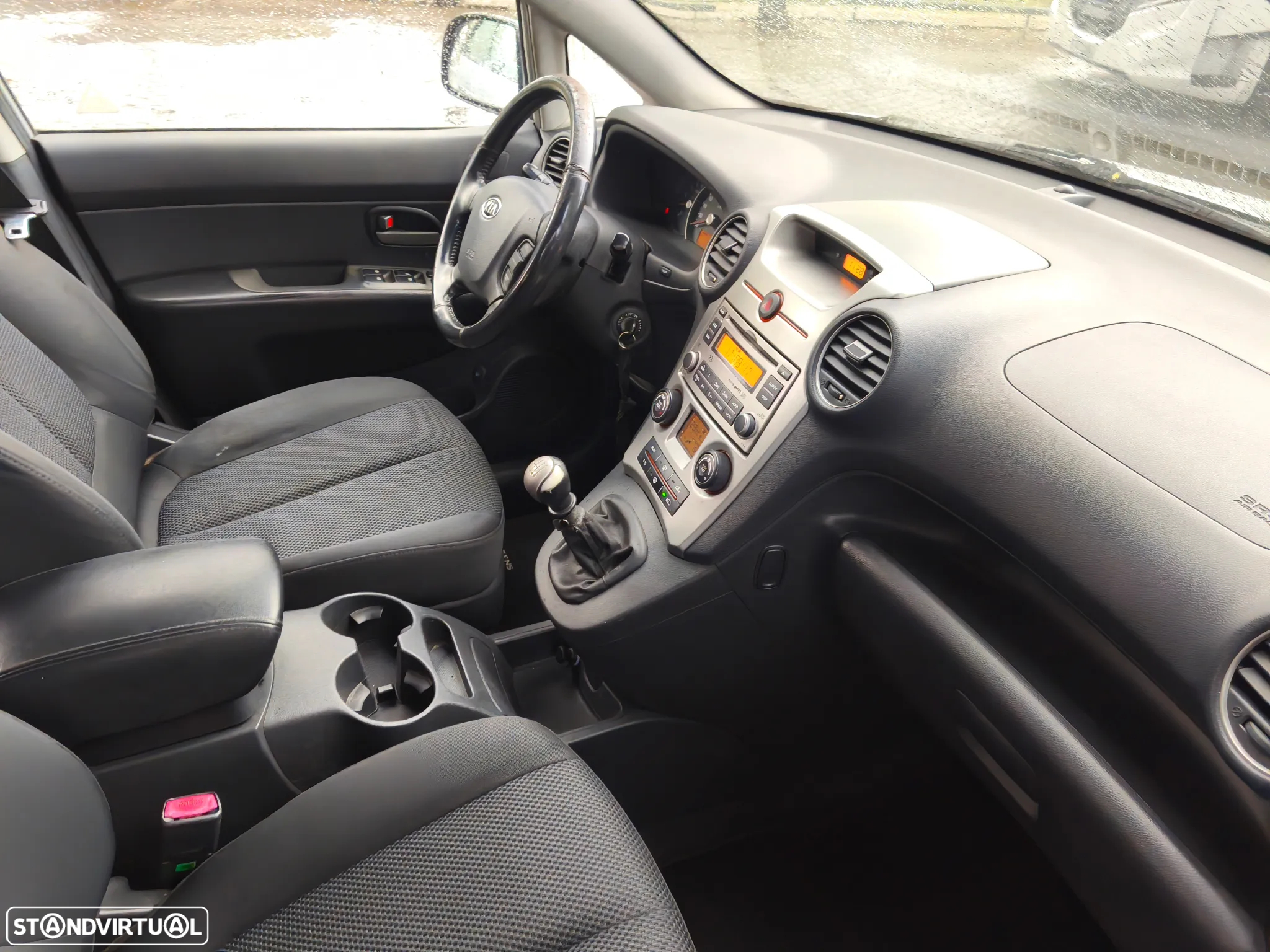 Kia Carens 2.0 CRDi LX - 11