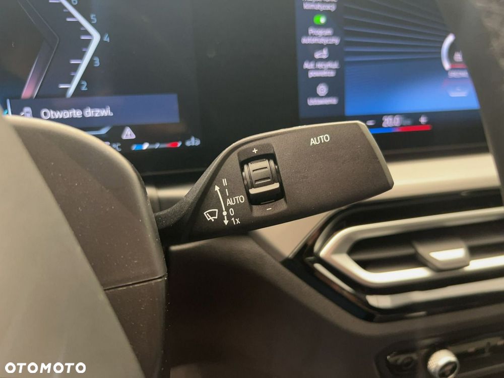 BMW Seria 3 318d mHEV - 26