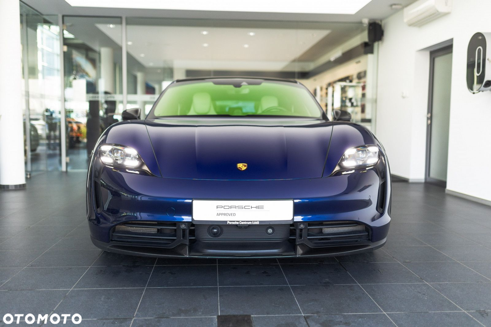 Porsche Taycan Turbo S Cross Turismo - 3