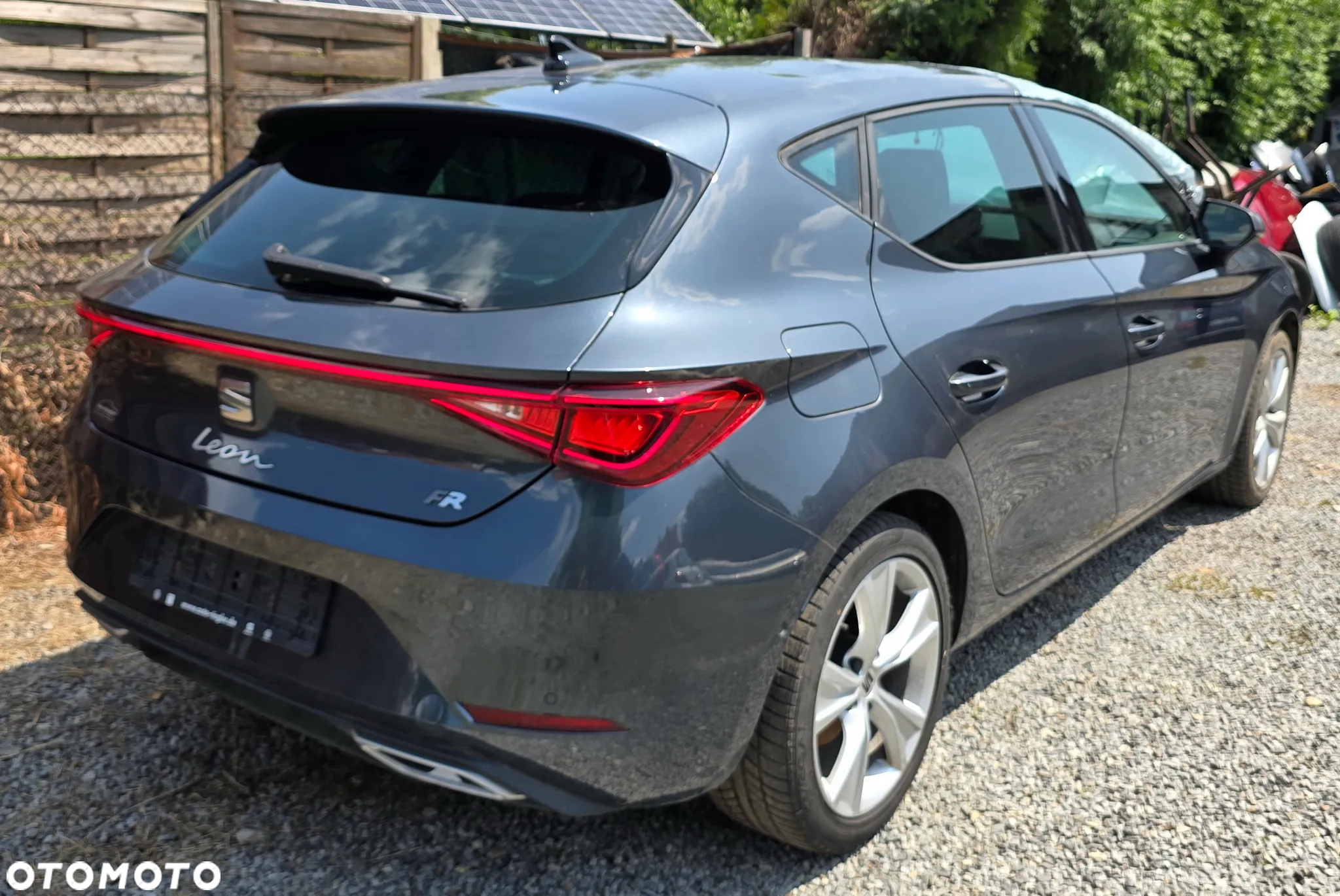 Seat Leon 1.5 eTSI OPF DSG FR - 3