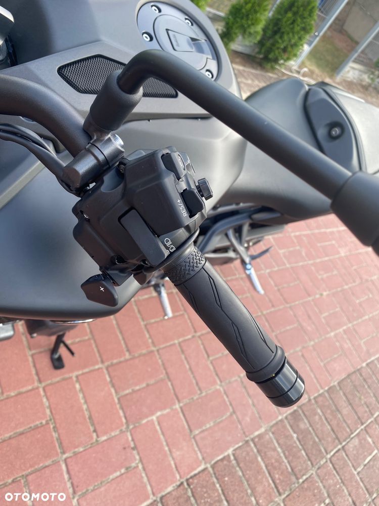 Yamaha MT - 7