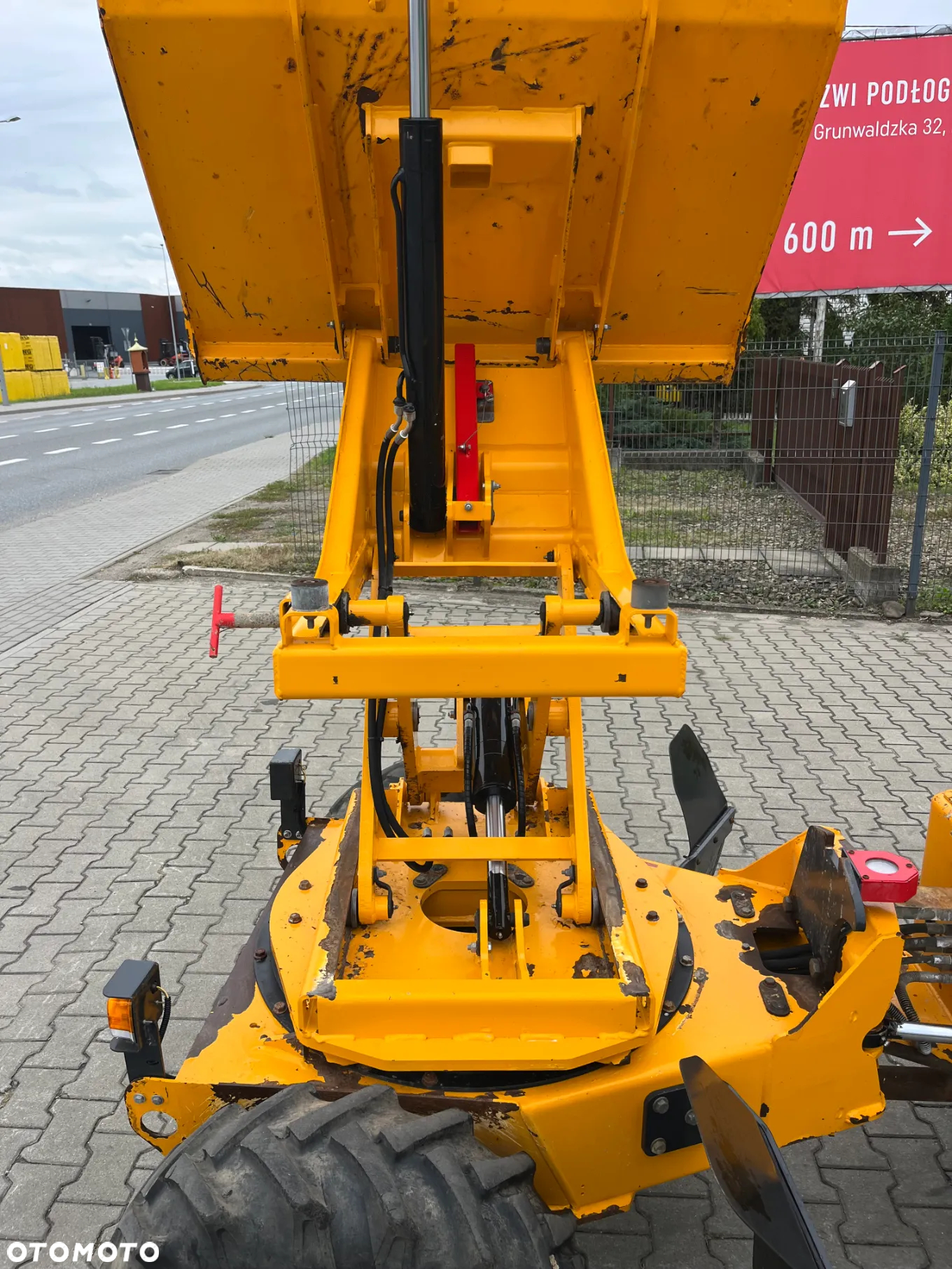 Thwaites Mach 471 2 Tonne Hydrostatic - 12