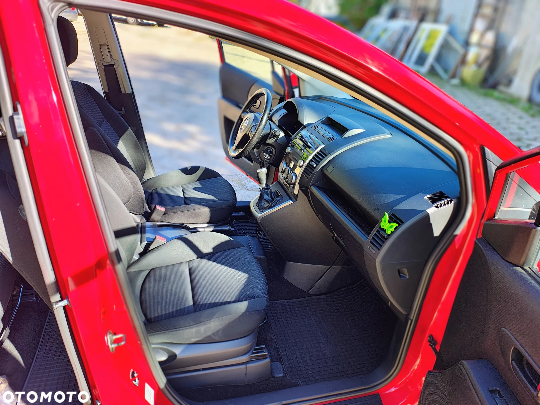 Mazda 5 - 9