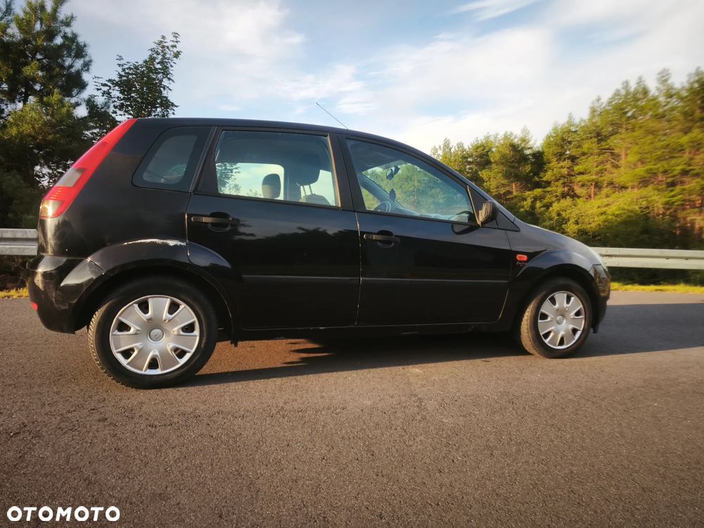 Ford Fiesta 2003 photo 3