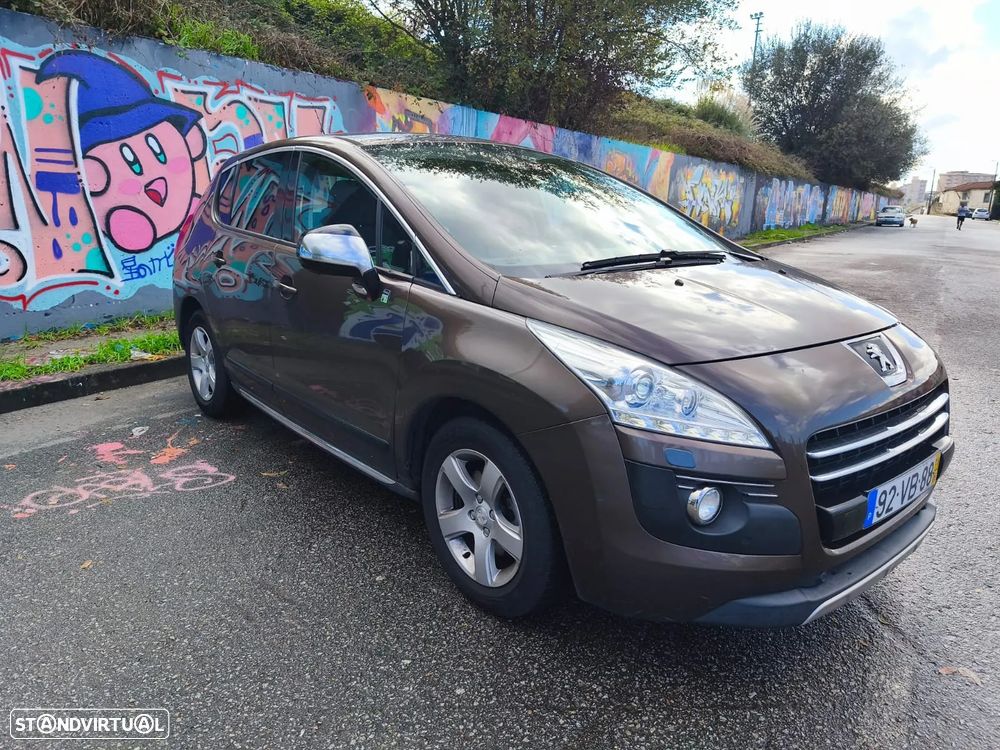 Peugeot 3008 2.0 HDi Hybrid4 - 11