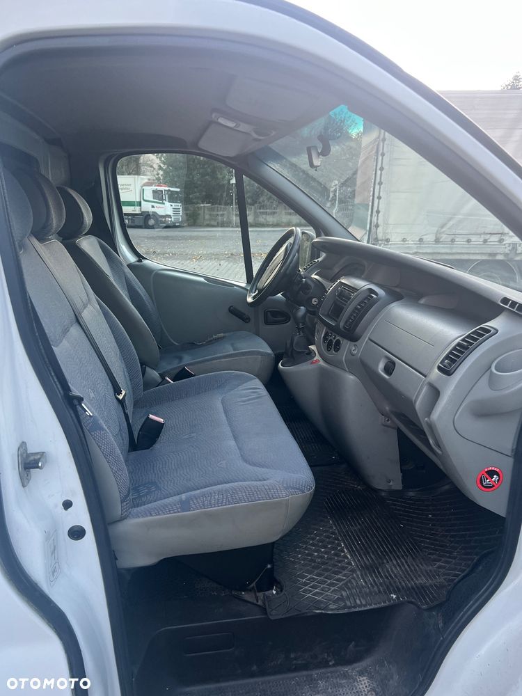Renault Trafic II - 8