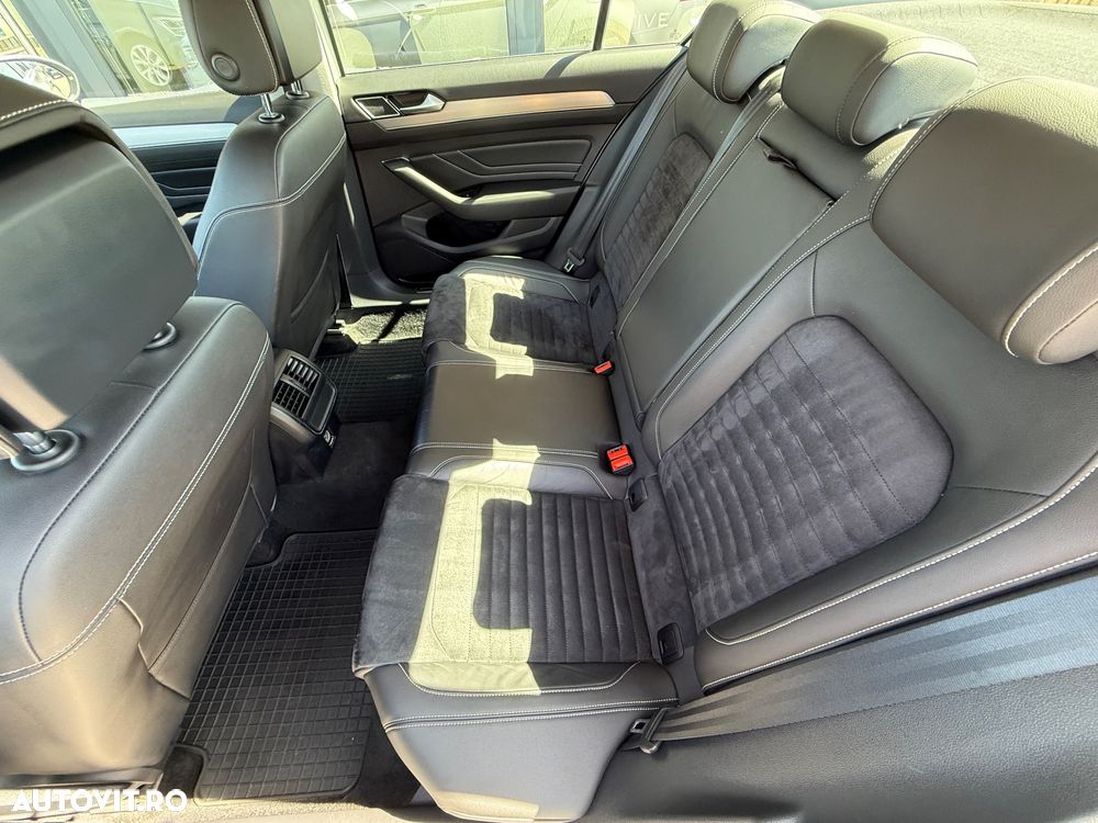 Volkswagen Passat 2.0 TDI DSG Highline - 16