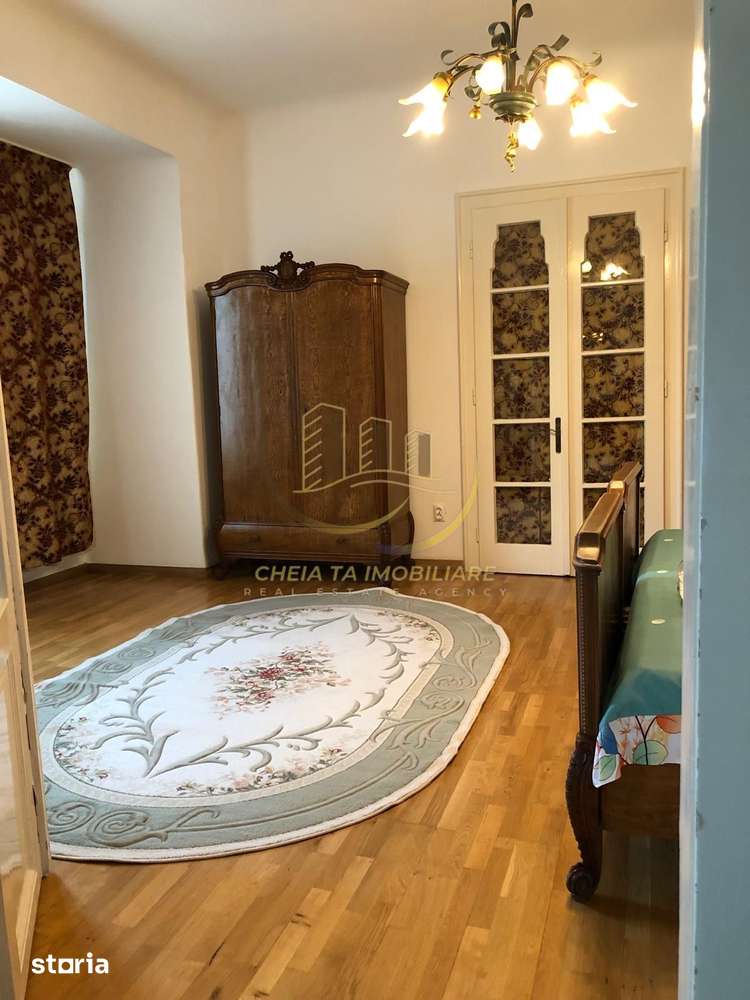 3 Camere  Parcare in curte, pod mansardabil - Imagine principală: 4/17