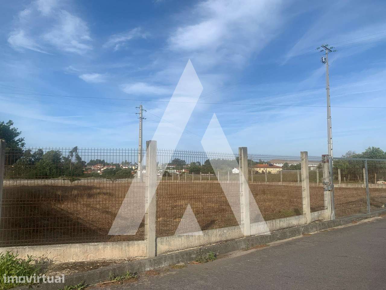 Terreno com permissão de construção de 4 Moradias em Aradas - Grande imagem: 3/10