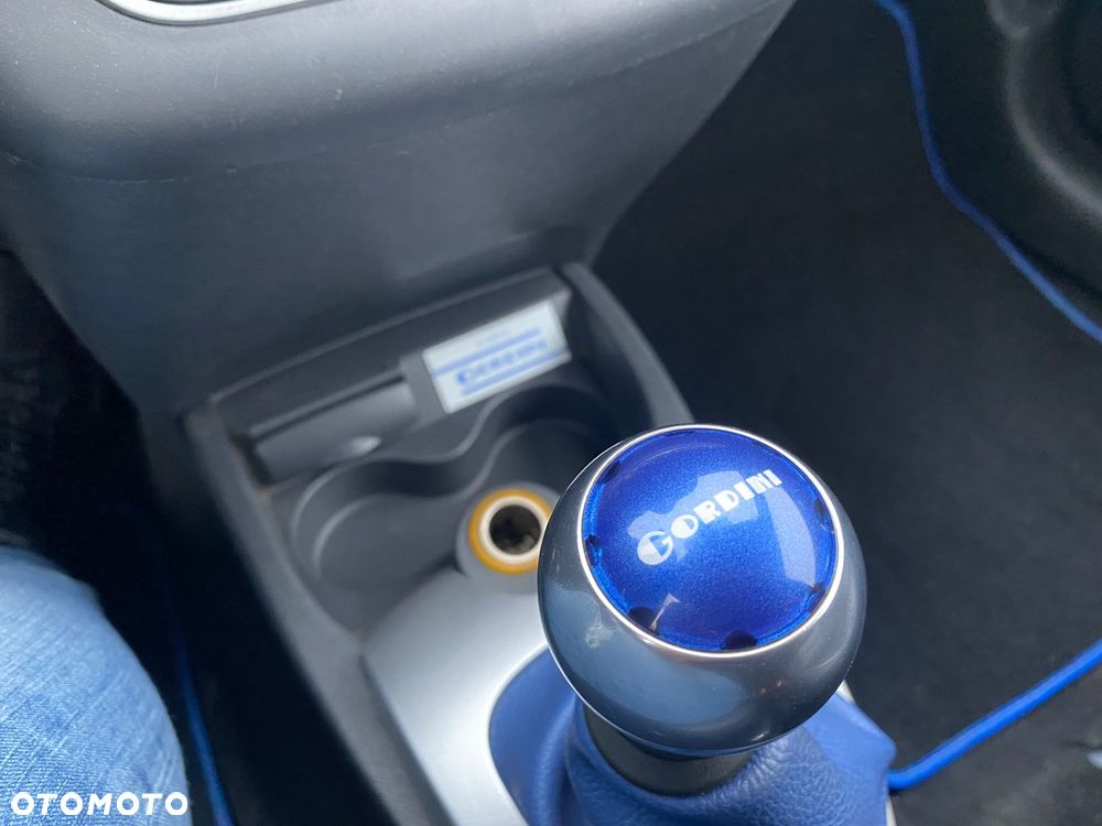 Renault Twingo 1.6 16V RS - 12