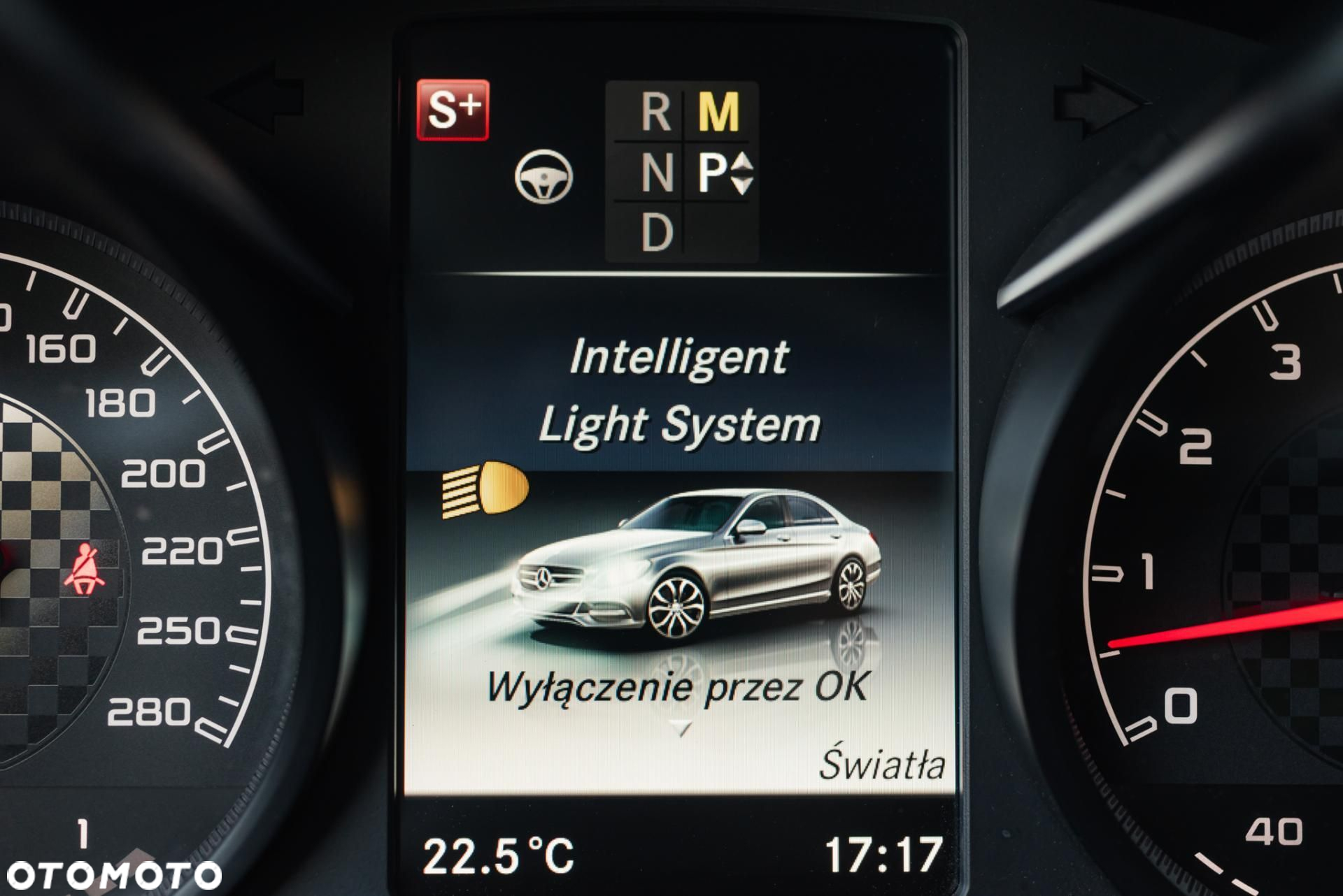 Mercedes-Benz Klasa C 450 AMG 4-Matic 7G-TRONIC - 31