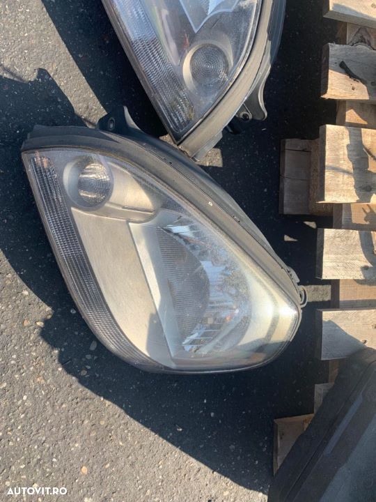 vand Far stanga Hyundai Tucson 2004 | cod 921012EXXX - 1