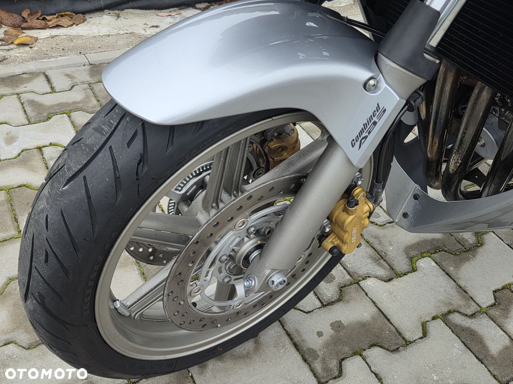 Honda CBF - 32
