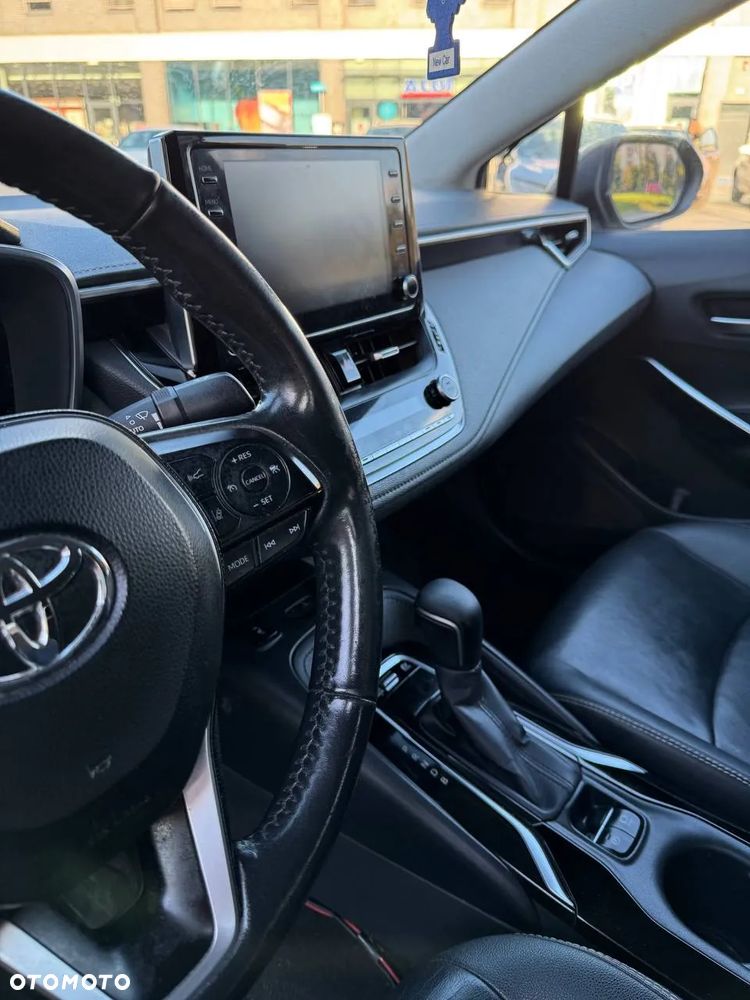 Toyota Corolla 1.8 Hybrid Executive - 9