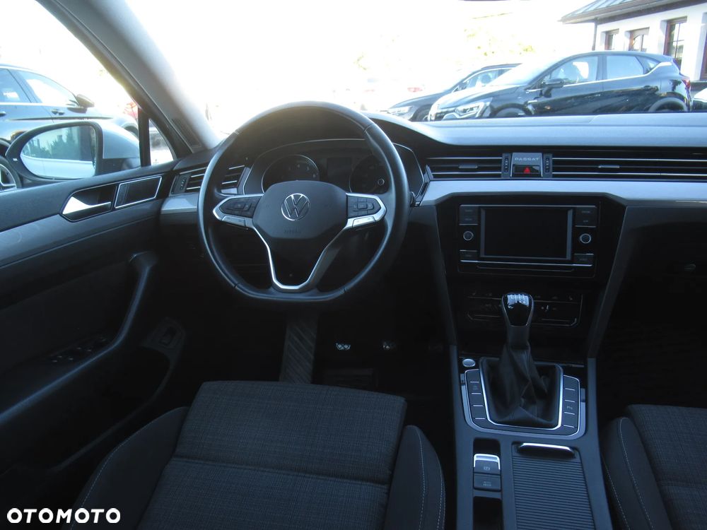 Volkswagen Passat 1.5 TSI EVO Business - 12