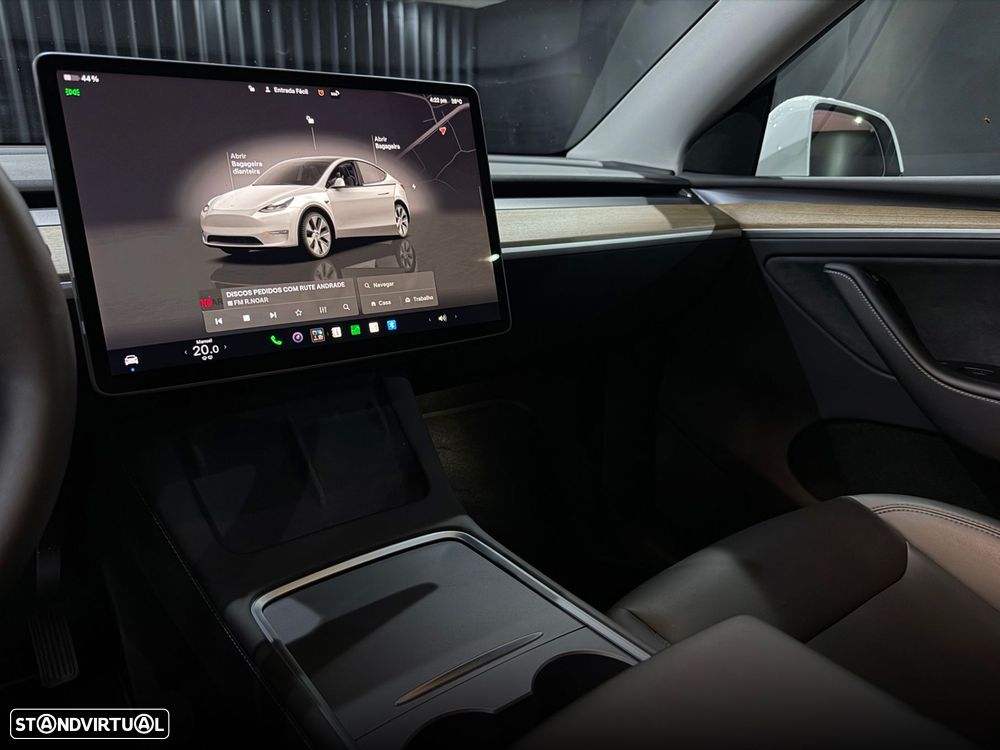 Tesla Model Y Long Range Dual Motor AWD - 19