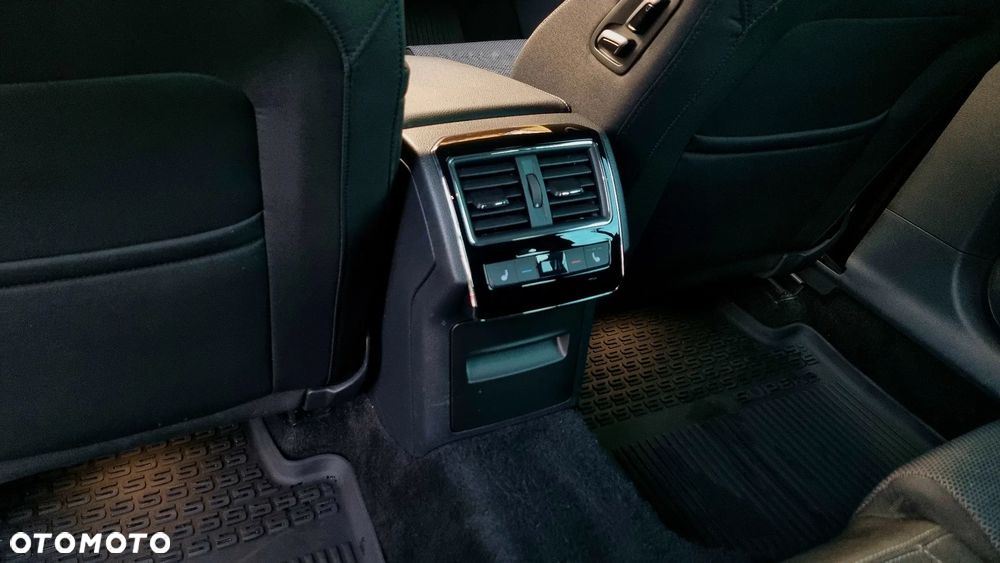 Skoda Superb 2.0 TDI SCR Style - 10